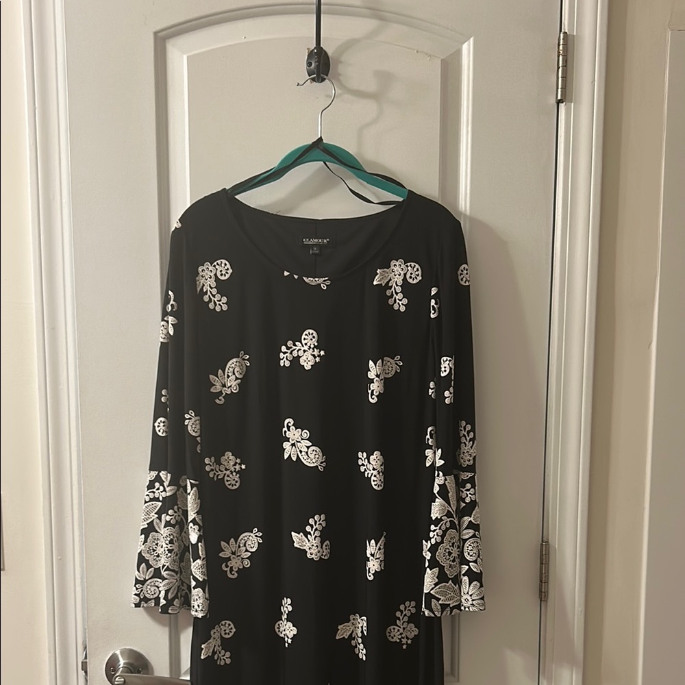 Classic Black Long Sleeve Cold Shoulder Dress